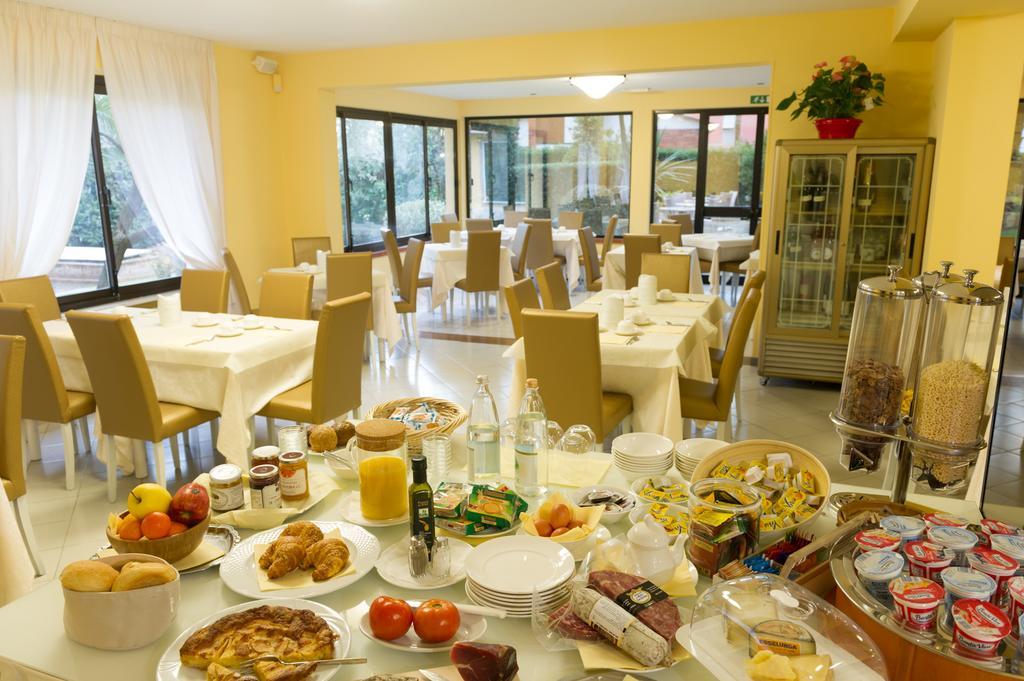 Hotel Gemma Del Mare Marina di Pietrasanta Exterior foto